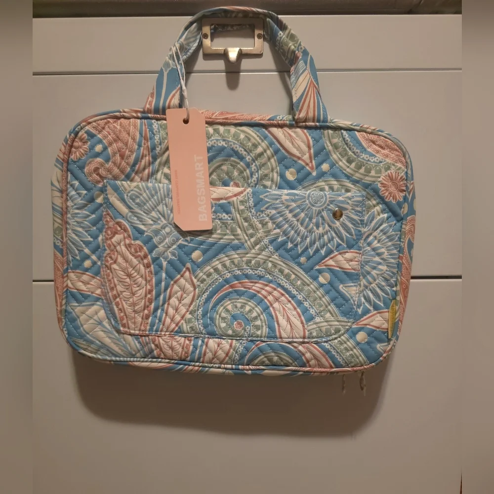 BAGSMART Blue and Pink Quilted Cosmetic Bag